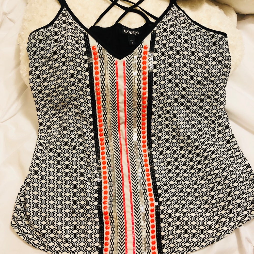 Express like new. Size M.